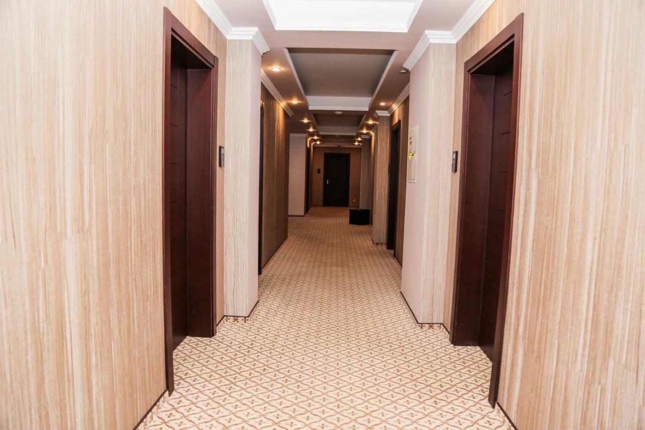 Grand Hotel กากรา ภายนอก รูปภาพ