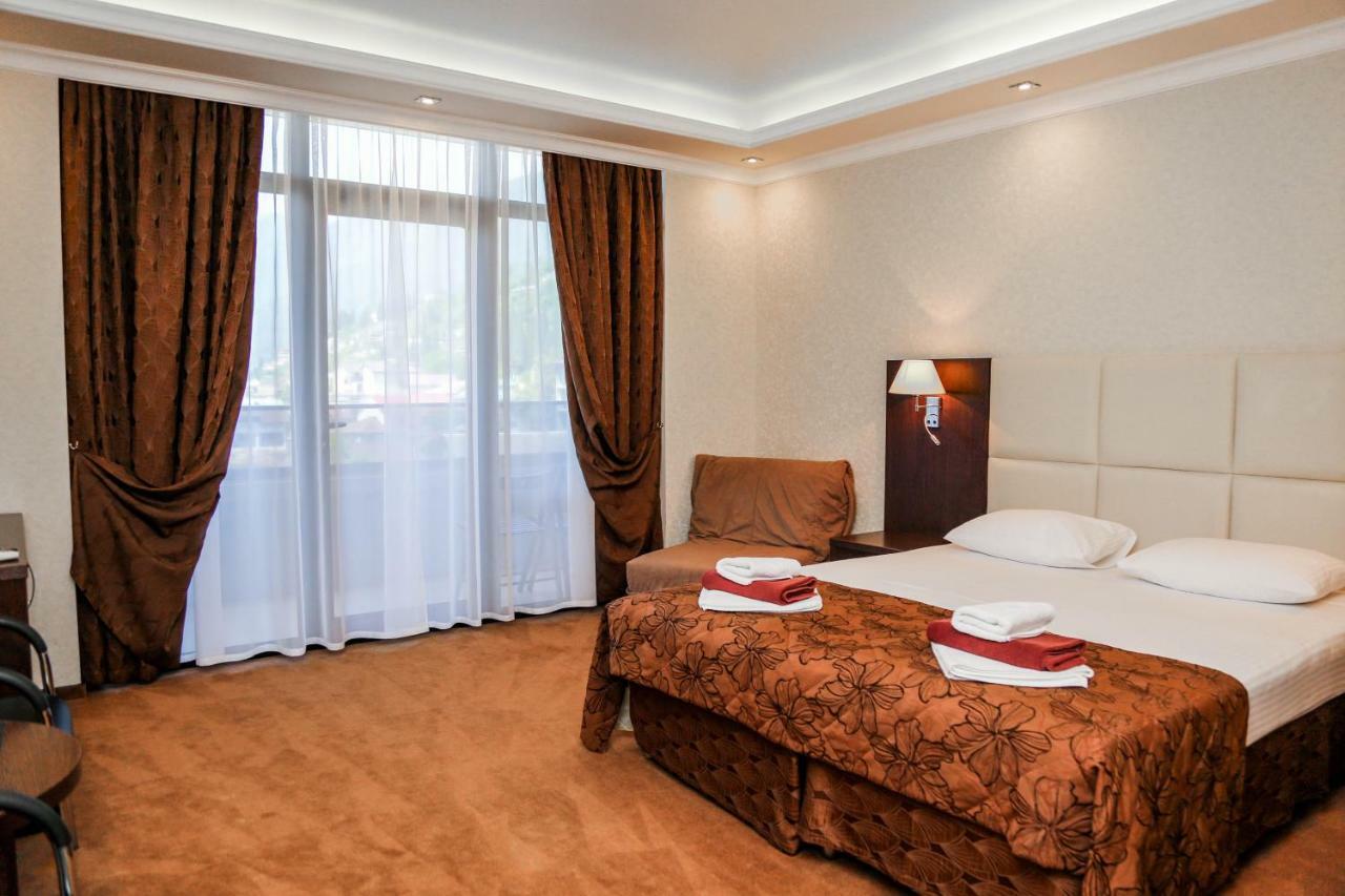 Grand Hotel กากรา ภายนอก รูปภาพ