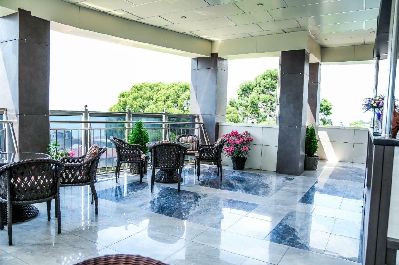 Grand Hotel กากรา ภายนอก รูปภาพ